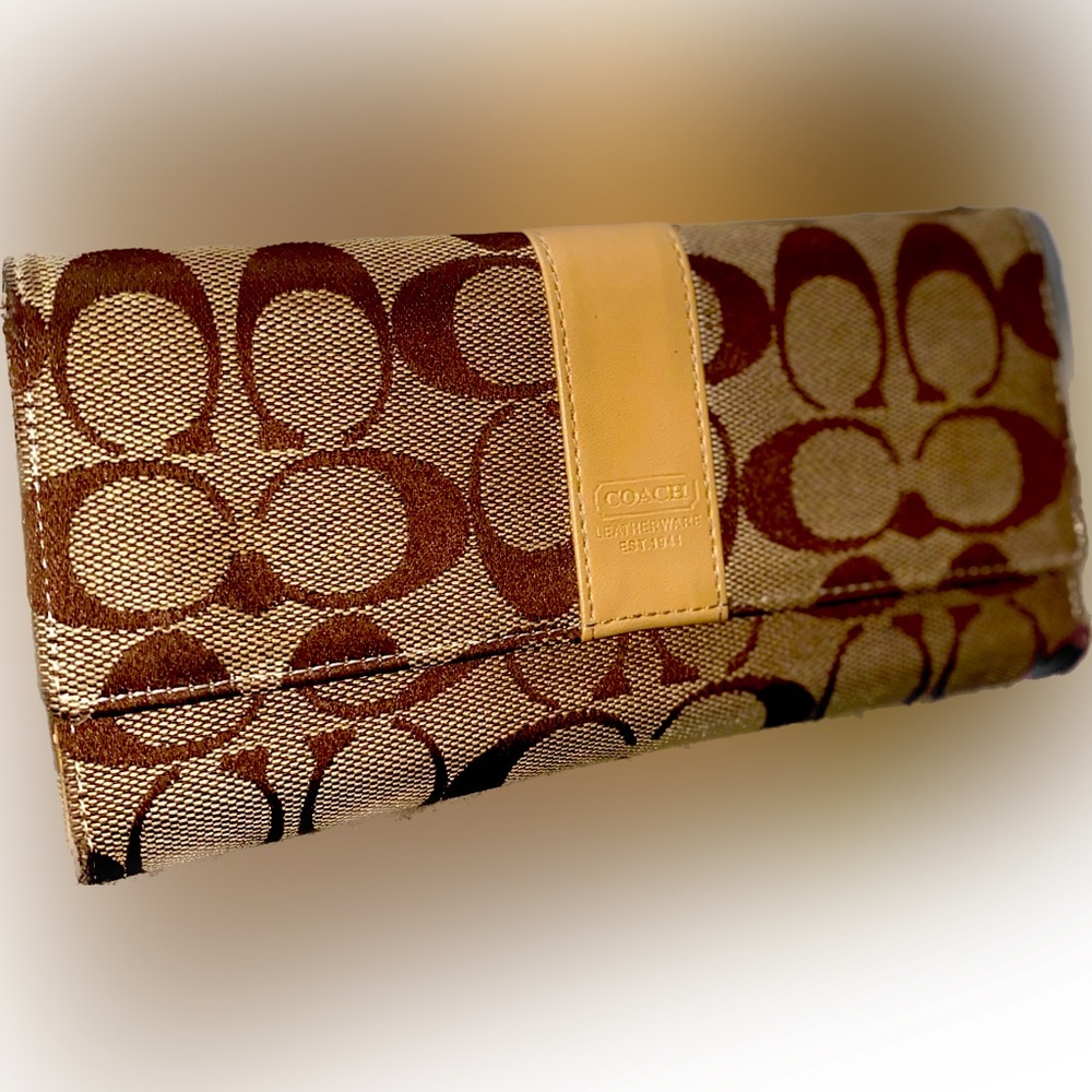 Coach women’s wallet